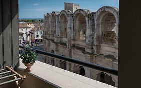 Studio avec balcon donnant sur les Arènes d’Arles