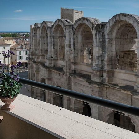 Studio avec balcon donnant sur les Arènes d’Arles Esterno foto